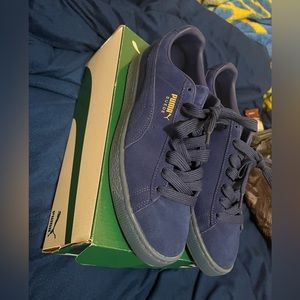 Puma classic blue suede
